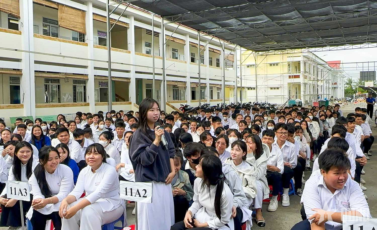 An Giang: Tuyên truyền pháp luật cho học sinh Trường THPT Vĩnh Xương